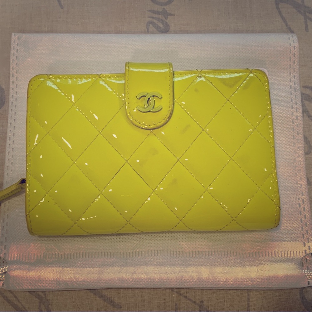 CHANEL Patent Leather Compact Wallet